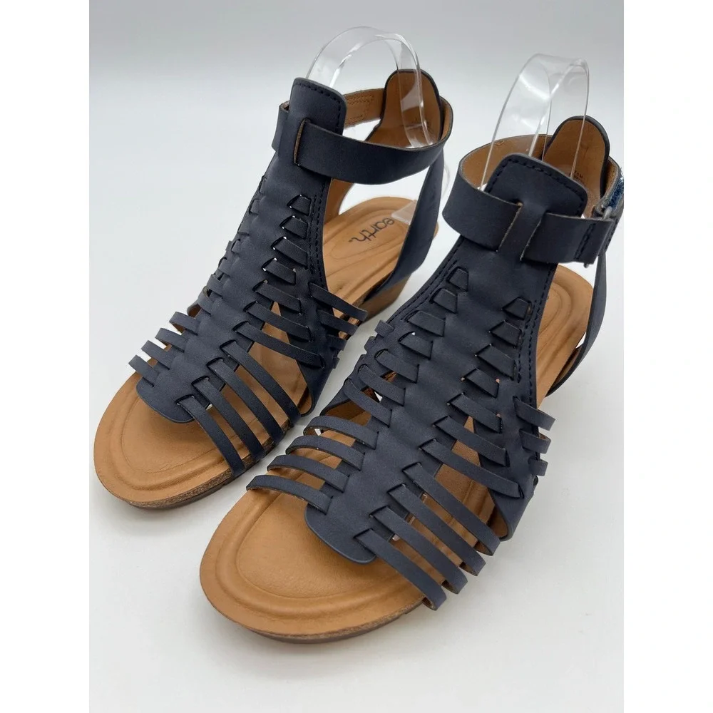 Earth hattie wedge